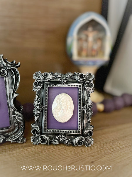 Black and Silver Framed Holy Face of Jesus Intaglio Mini Standing Frame